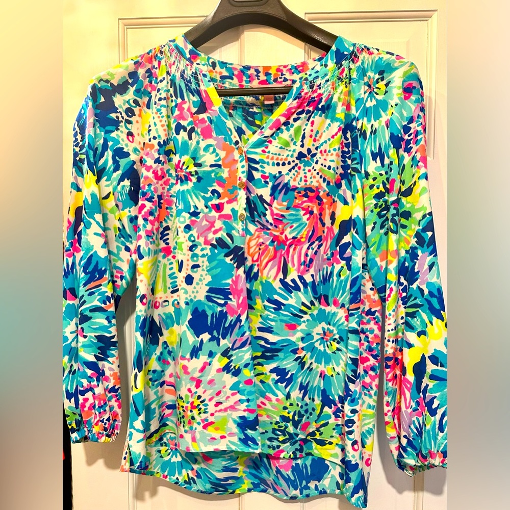 Lilly Pulitzer Elsa Silk Top. Multicolored. Size Medium. Never worn